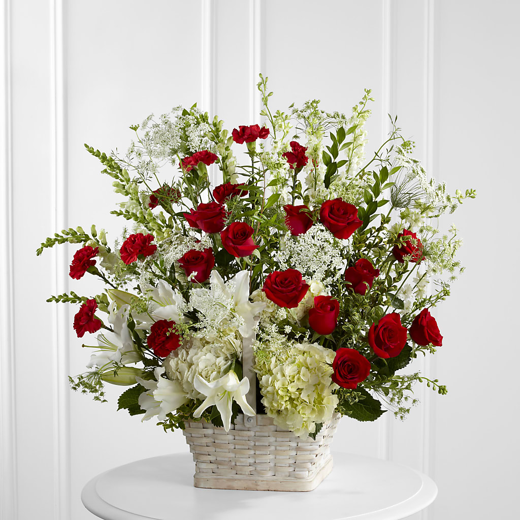 In Loving Memory Arrangement – Blooms By The Lake, Lake Arthur LA