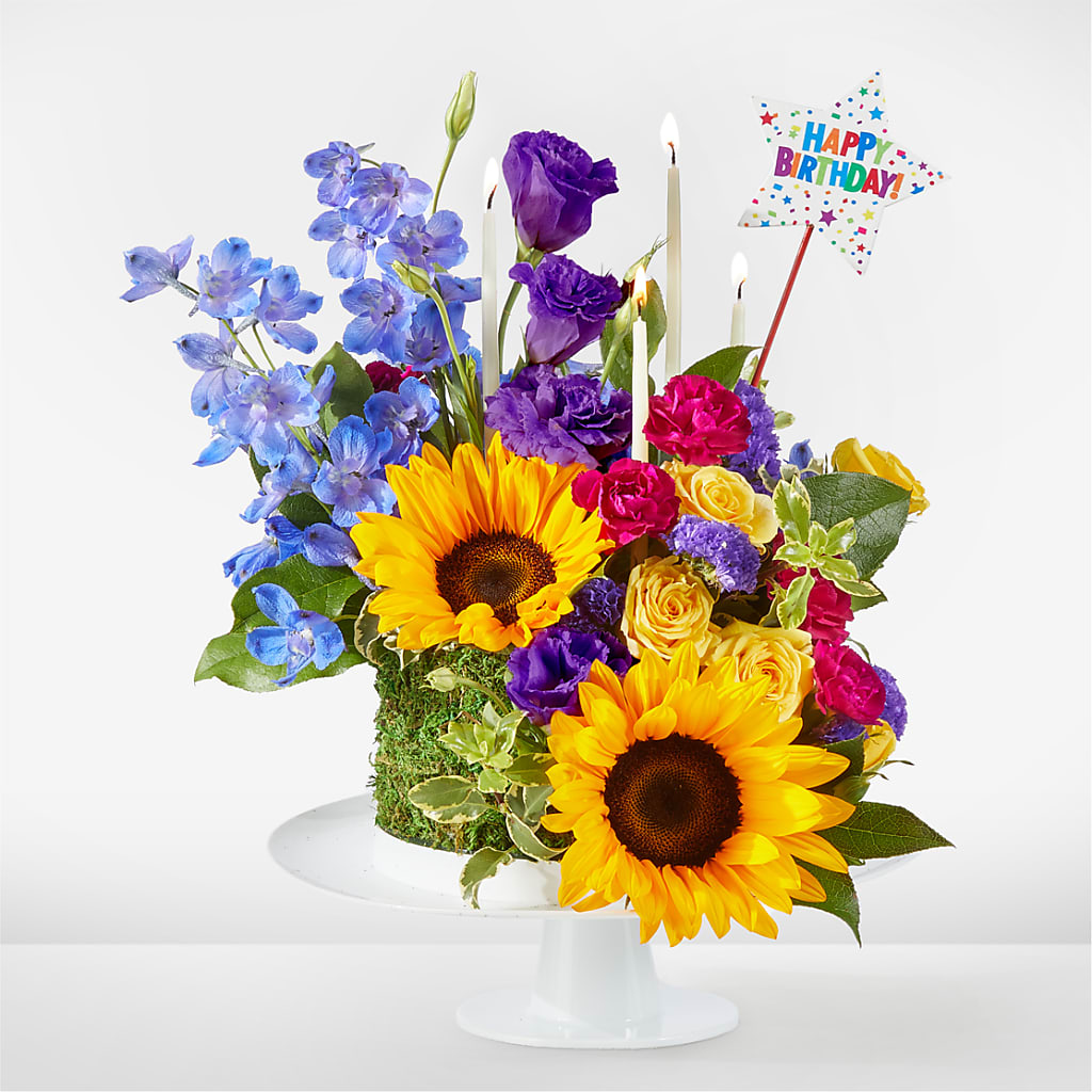 Star of the Day Floral Cake – Blooms By The Lake, Lake Arthur LA