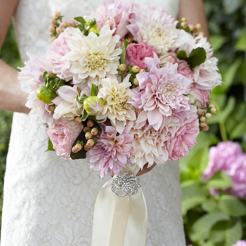 Heart's Promise Bouquet – Blooms By The Lake, Lake Arthur LA
