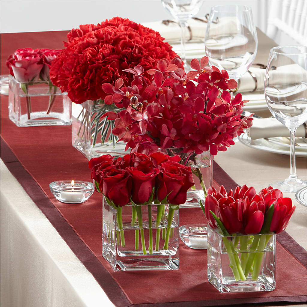 Modern Grace Centerpiece – Blooms By The Lake, Lake Arthur LA