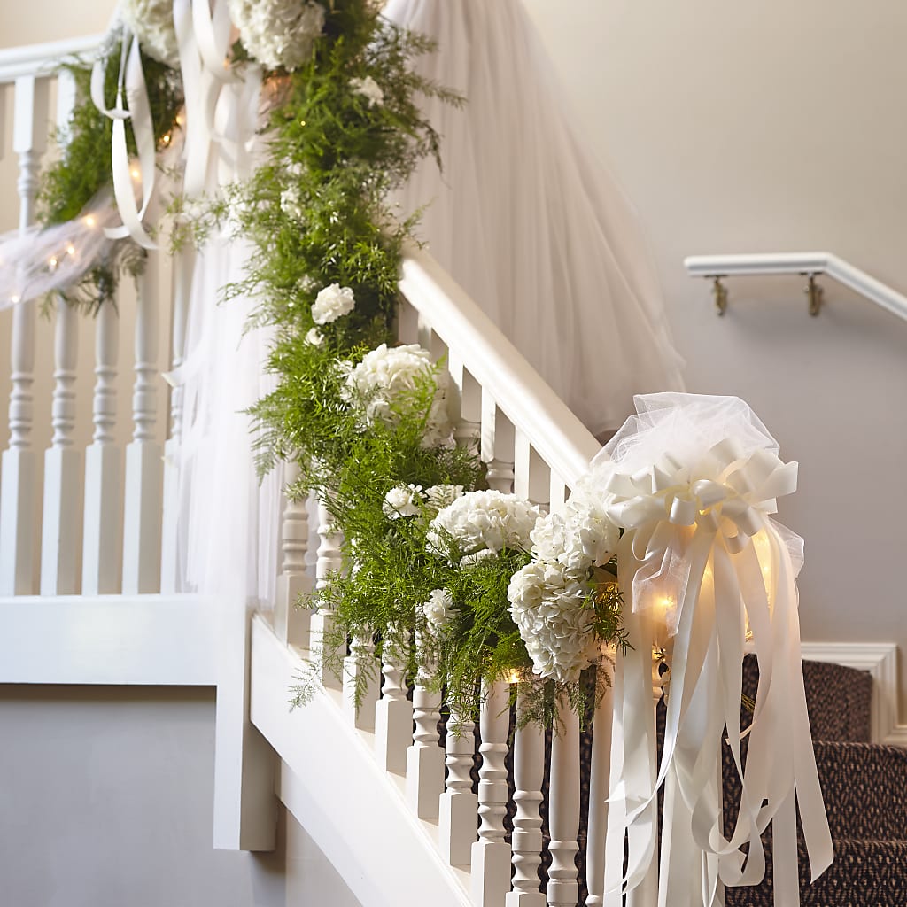 Champagne Dreams Garland – Blooms By The Lake, Lake Arthur LA