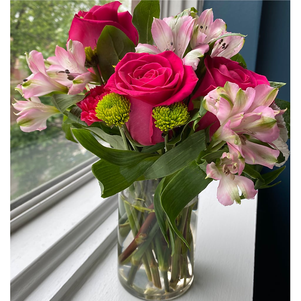 Sweet & Pretty Bouquet –  Blooms By The Lake, Lake Arthur LA
