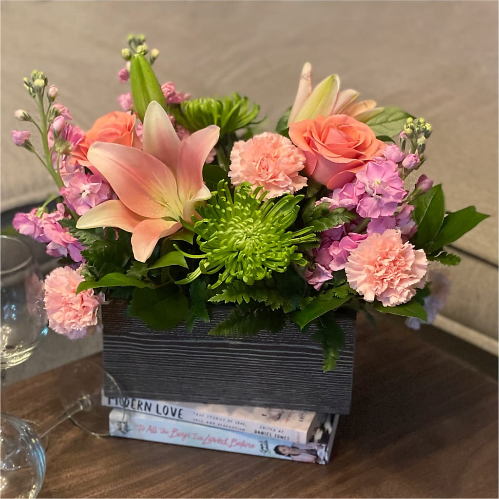 Beautiful Spirit Basket –  Blooms By The Lake, Lake Arthur LA