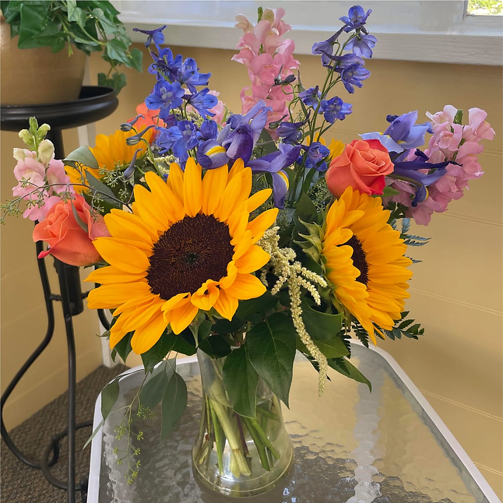 Rays of Life Bouquet –  Blooms By The Lake, Lake Arthur LA
