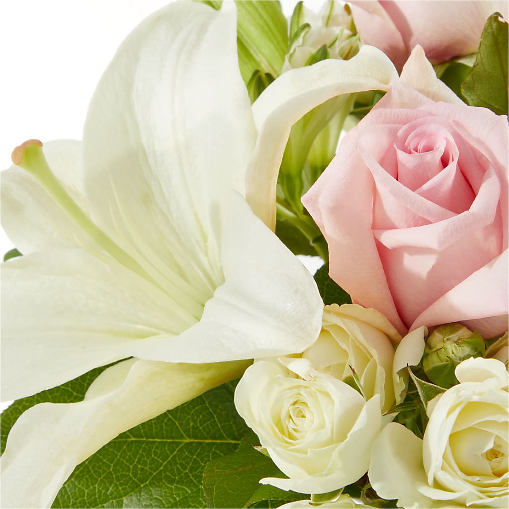 Kindhearted Bouquet –  Blooms By The Lake, Lake Arthur LA