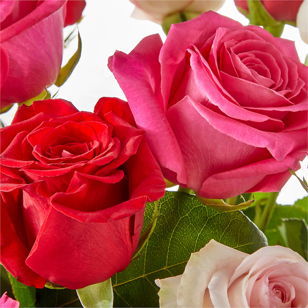 Charming Rose Bouquet –  Blooms By The Lake, Lake Arthur LA