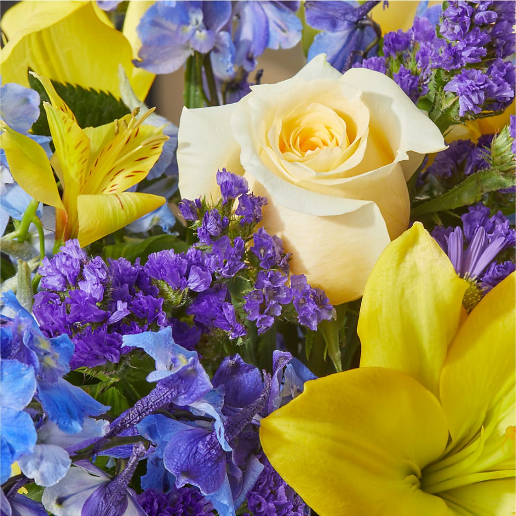 Limoncello Bouquet –  Blooms By The Lake, Lake Arthur LA
