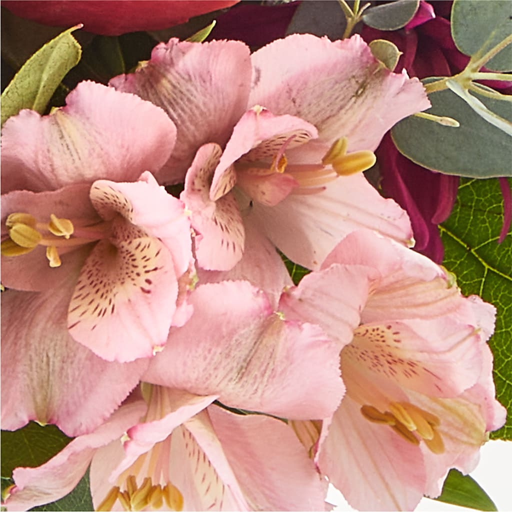 Berry Cobbler Bouquet –  Blooms By The Lake, Lake Arthur LA