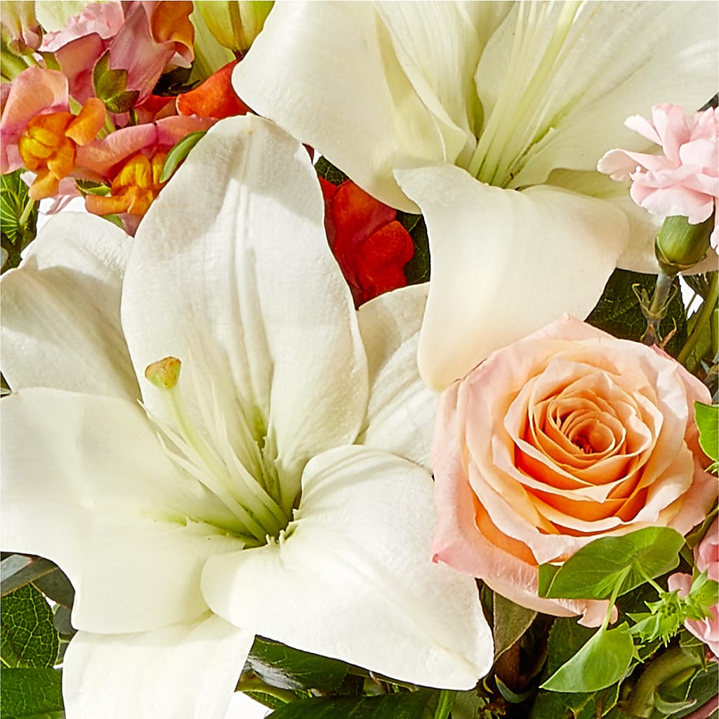 Grapefruit Splash Bouquet –  Blooms By The Lake, Lake Arthur LA